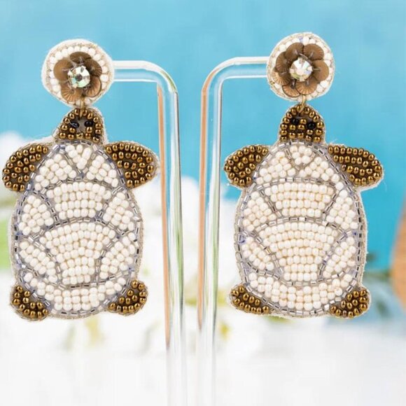 Turtle Shape Seed Bead Earrings NWT - Picture 1 of 2